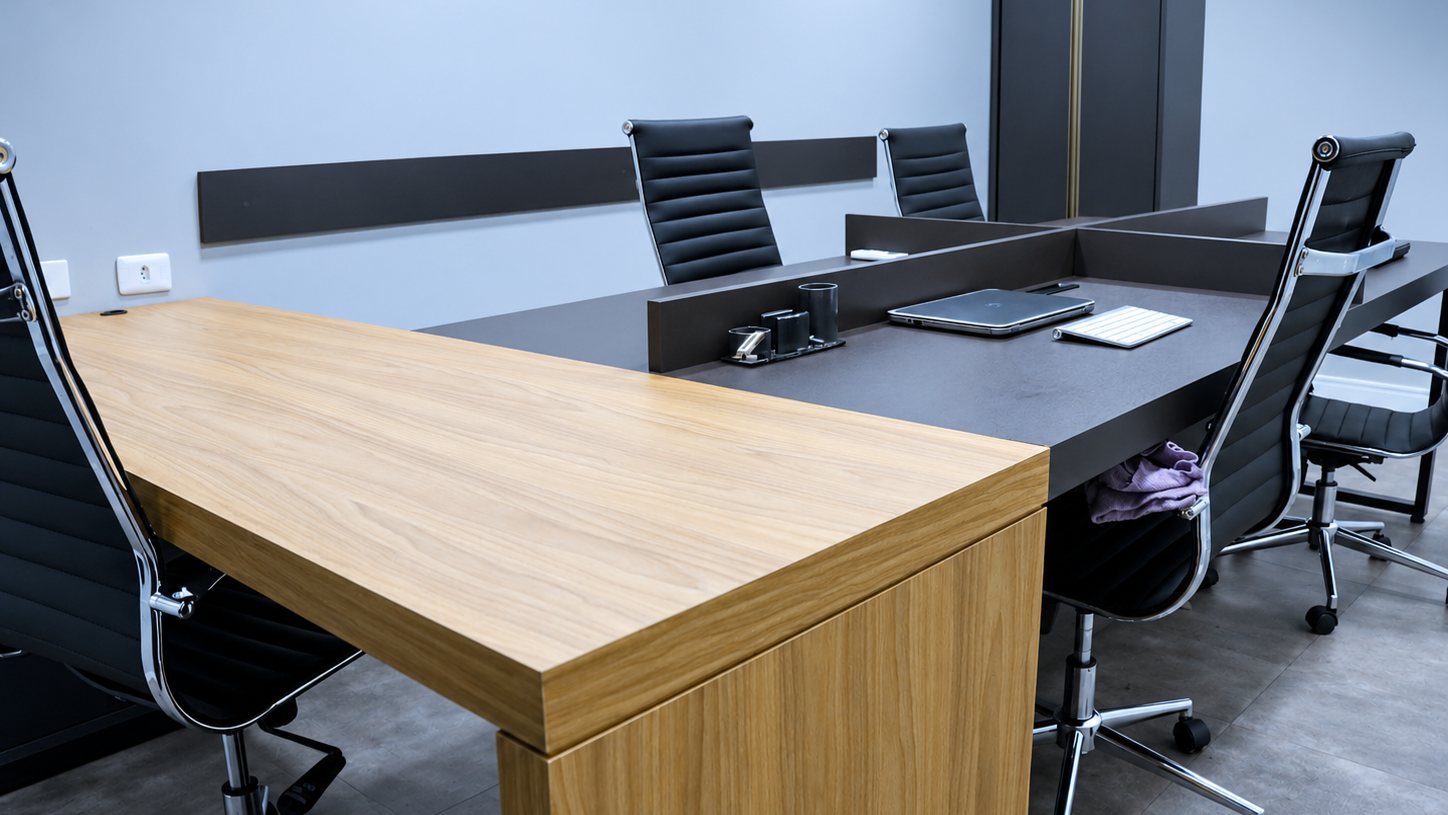 Sala de trabalho para 5, Espaço para a sua equipe trabalhar por hora ou período.